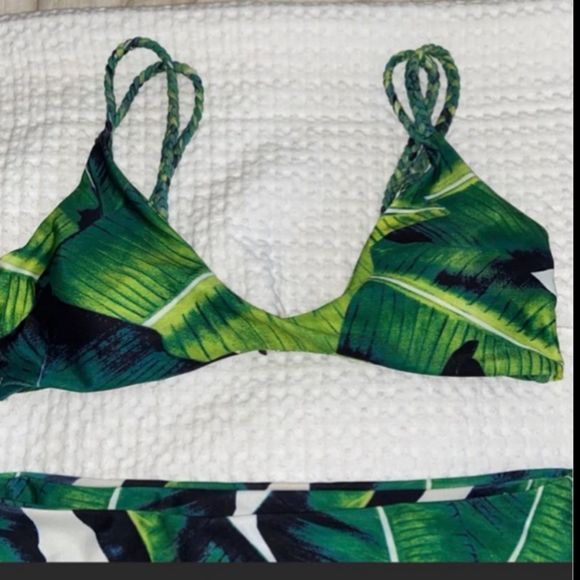 Bikini Set - Picture 2 of 6